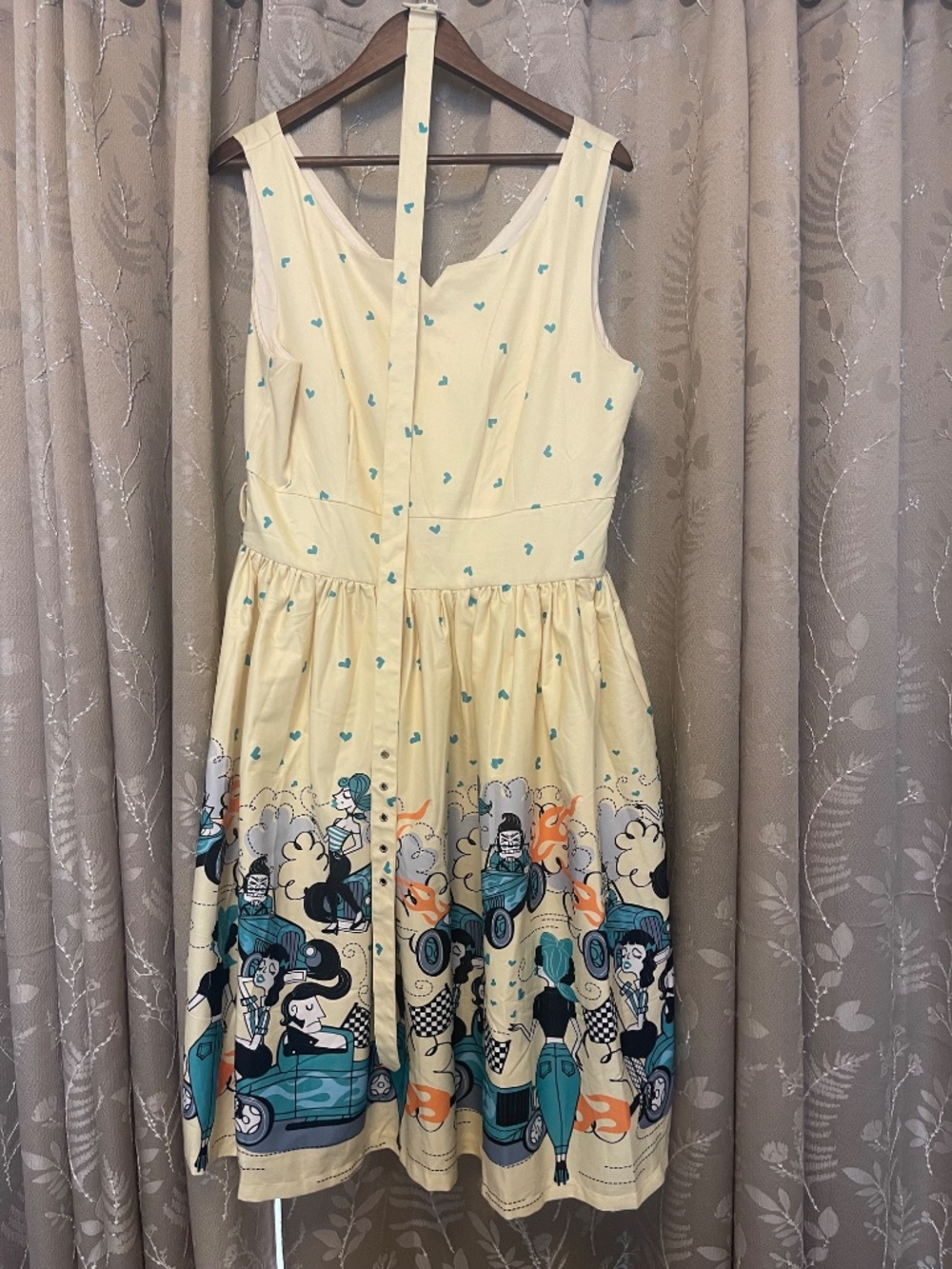 Lindy Bop dress - Picture 2 of 3